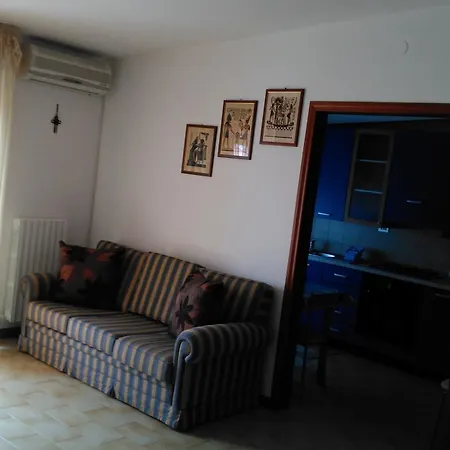 Holiday home Casa Vacanze Tropical Ciro Marina