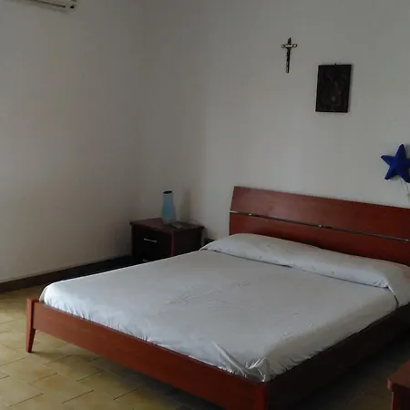 Holiday home Casa Vacanze Tropical Ciro Marina